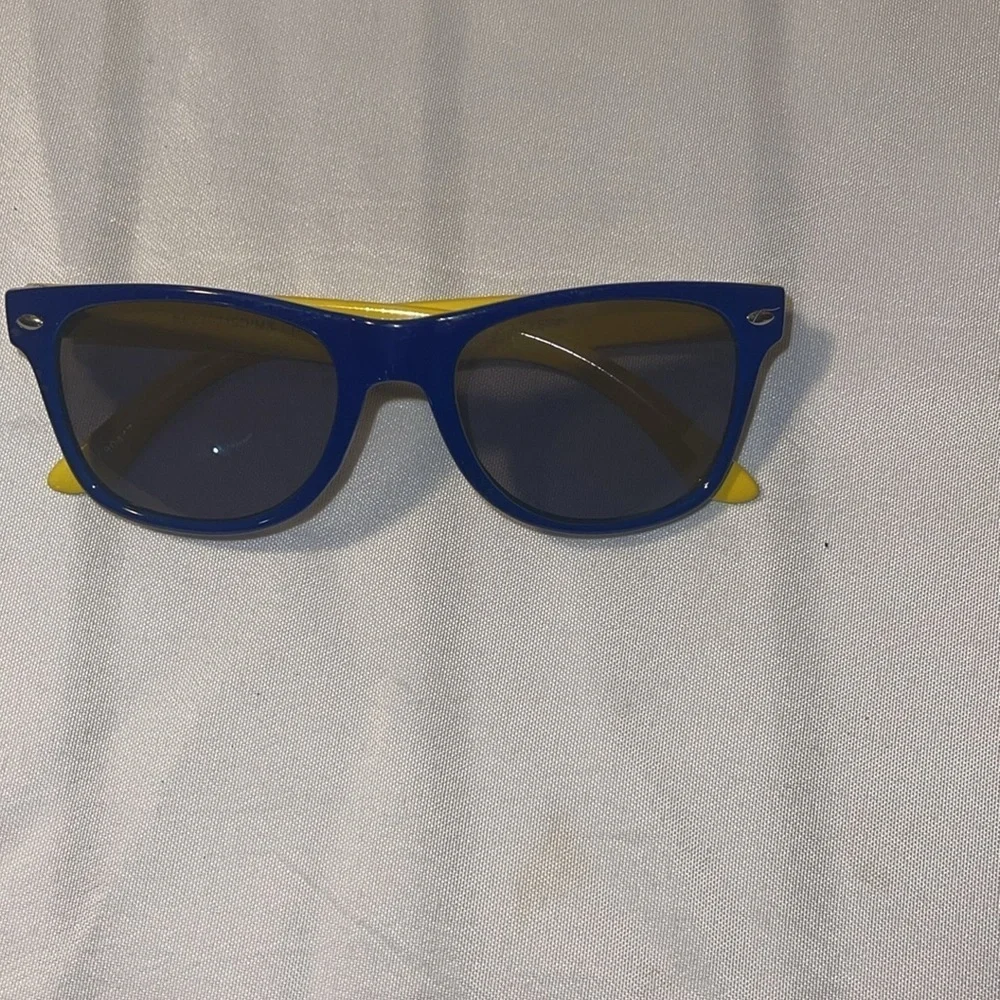 3 kids shades- 1 unknown, 1 Minions and 1 Jurassic Park EUC